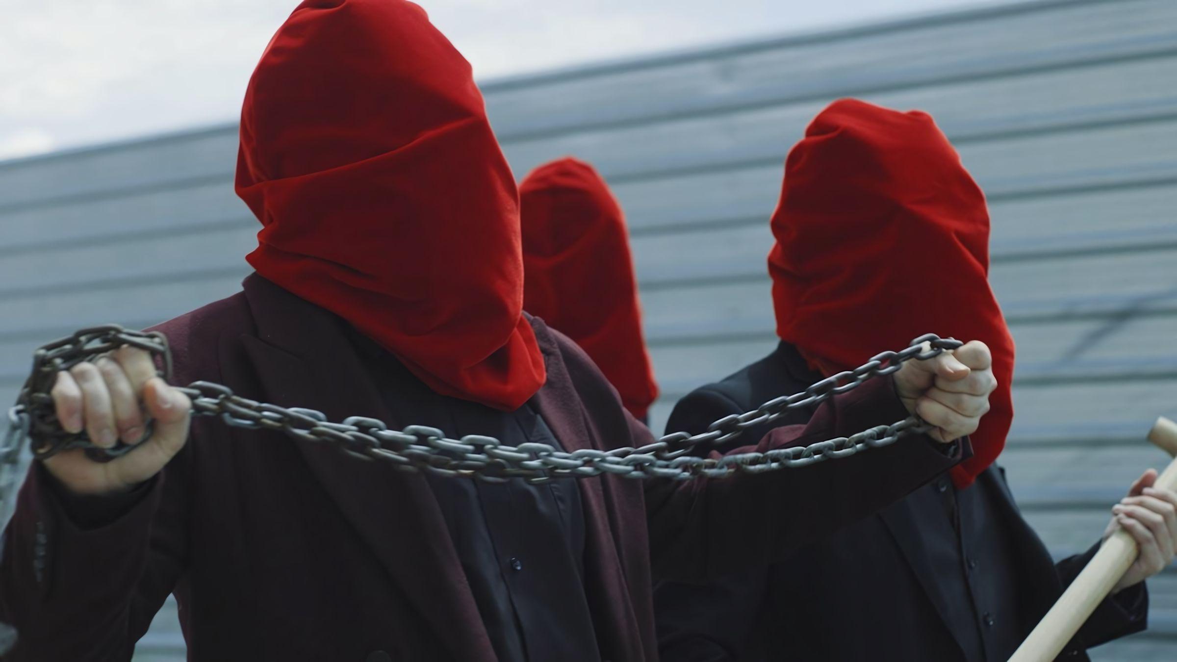 المدير وعمايله