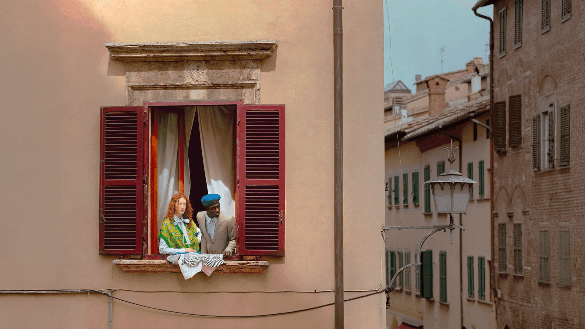 كيفية تقسيم الأعمال المنزلية دون أن تكره شريكك